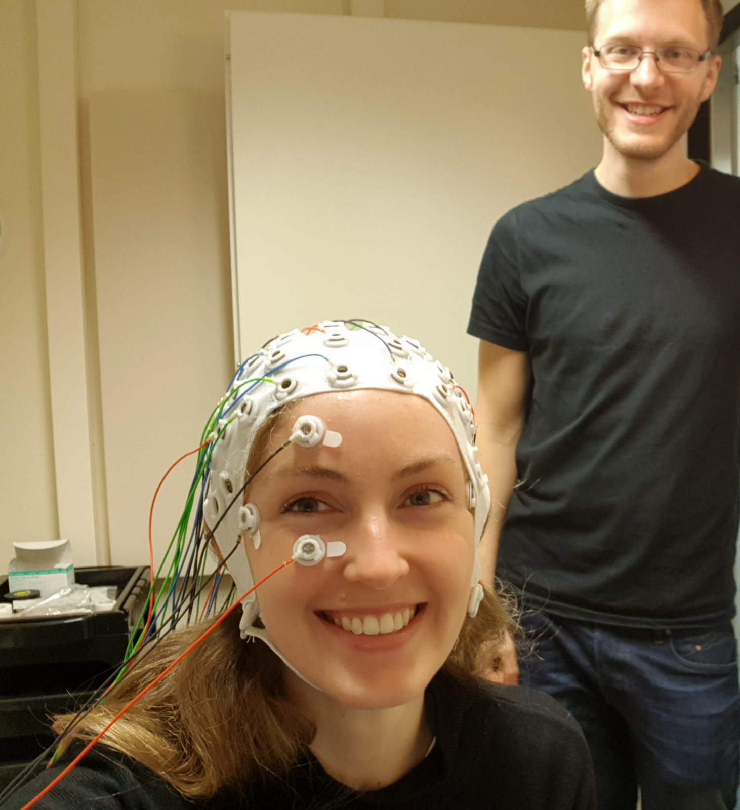 Hannah & Ron piloting EEG